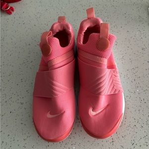 NIKE FOAM RNRS 💖SZ 6.5